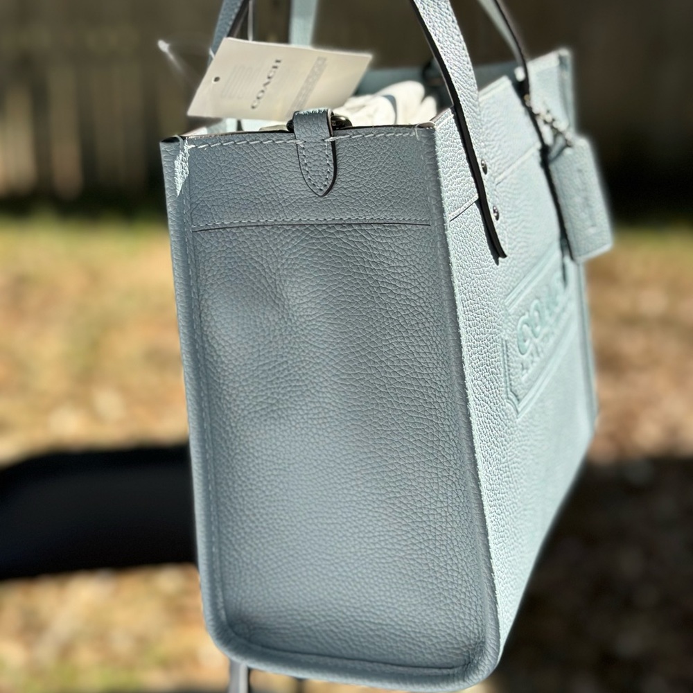 Coach Field Tote 22 Pebble Leather Aqua - Picture 13 of 15